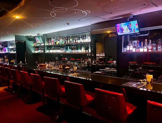 Bar BEAUTY（バー ビューティー）の店内写真 2